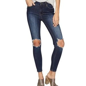 Free People Busted Knee Skinny Distressed DenimBlue Jeans Pants Women’s Size 28